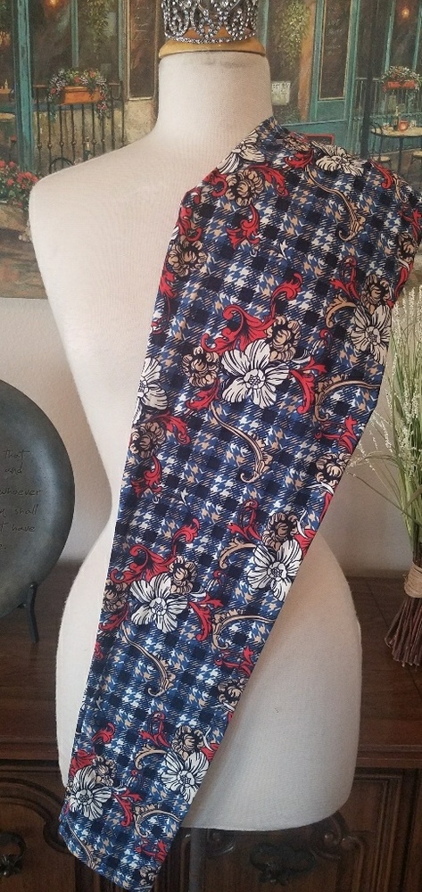 Flowers on plaid